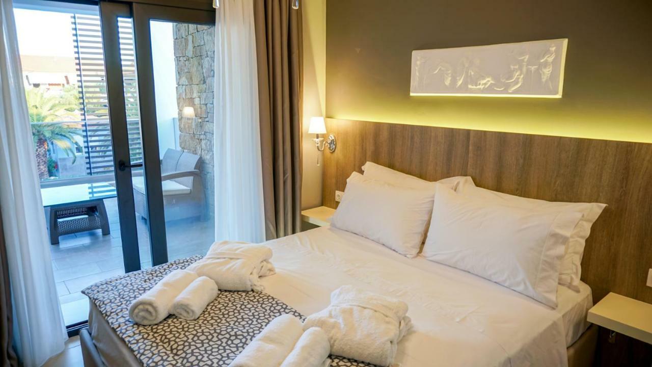 Agnes Deluxe Hotel Pefkochori Exterior photo