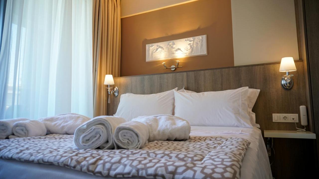 Agnes Deluxe Hotel Pefkochori Exterior photo